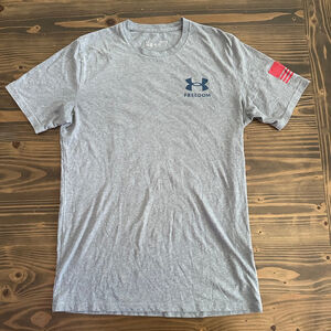 Under Armour Freedom Tee Men’s Small Gray Flag Graphic USA T-Shirt Patriotic